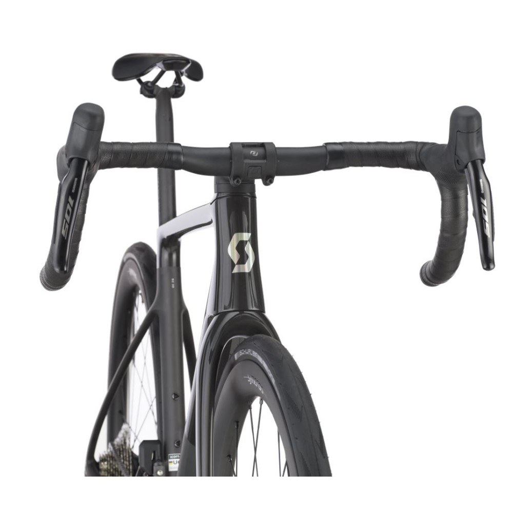 Шоссейный велосипед Scott Addict RC 30