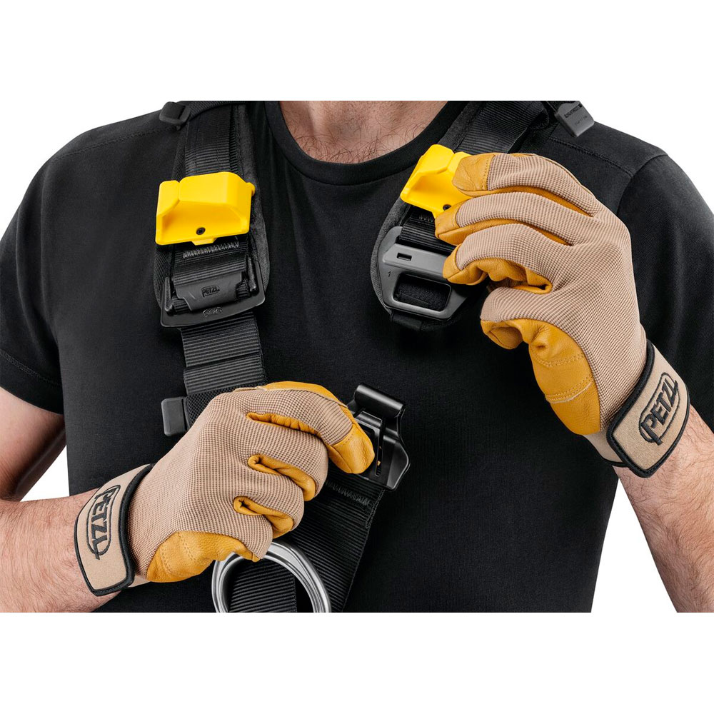 Купить  Страховочная обвязка Petzl Astro International Version