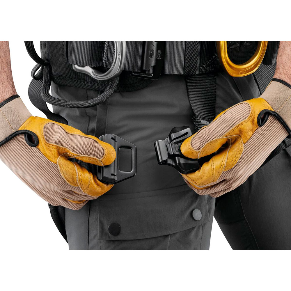 Купить  Страховочная обвязка Petzl Astro International Version