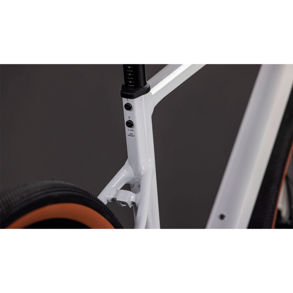 Гревел велосипед Cube Nuroad EX - 2026