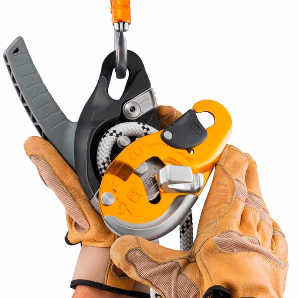 Купить  Спусковое устройство  Petzl  I'D EVAC